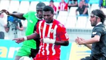 <b>DESACERTADO. </b>Kalu Uche marcó al Racing.