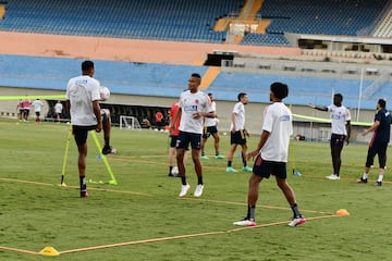 La Selección Colombia tuvo su primer entrenamiento con miras a la tercera fecha del Grupo de la Copa América ante Perú.