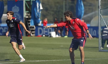 Idiakez, en un entrenamiento del Deportivo.