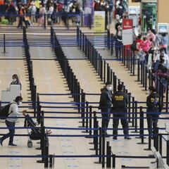 Vuelos nacionales e internacionales: Últimas medidas y restricciones por variantes del coronavirus