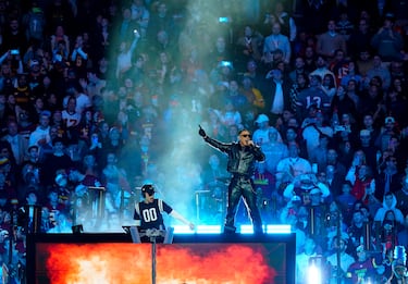 Actuación de Bizarrap y Daddy Yankee durante el descanso del partido.