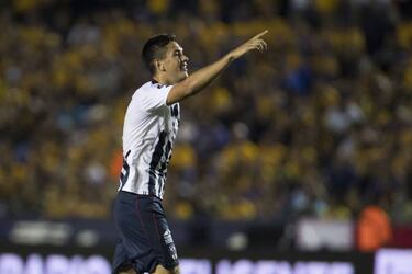 Así como Chucky Lozano, otros 6 mexicanos que podrían emigrar a Europa