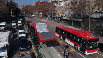 Restricción vehicular hoy, 13 de junio: autos que no pueden circular en Santiago y calendario del mes