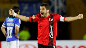 Javier Gandolfi enfrentando a Millonarios en la Copa Libertadores