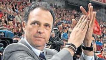 <b>A BILBAO. </b>Joaquín Caparrós está muy cerca del Athletic.