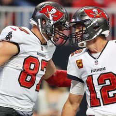 Tom Brady and Rob Gronkowski hoping to break NFL record