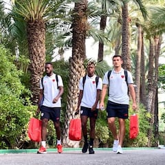 Agirrezabala y Vivian debutan en Primera ante el Elche