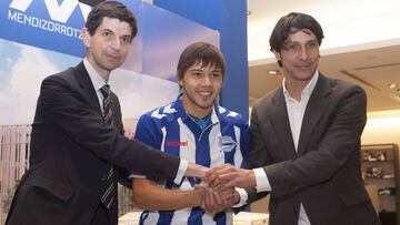 Óscar Romero podría debutar con el Alavés si su tránsfer llega a tiempo.