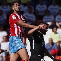 El Lugo homenajea a sus capitanes ante un Málaga que da lástima