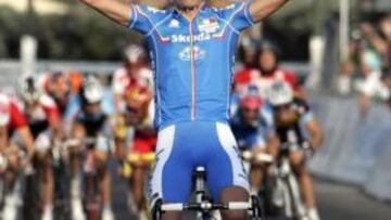 <b>BALLAN CAMPEÓN.</b> El ciclista italiano Alessandro Ballan se proclamó campeón del mundo en Varese, Italia, por delante de su compatriota Damiano Cunego y del danés Matti Breschel.