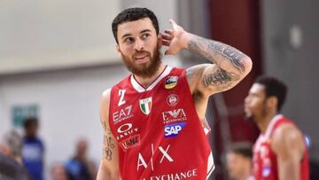 Mike James, durante un partido