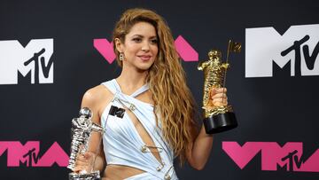 Shakira poses with her Video Vanguard Award and her and Karol G's Best Collaboration Award for "TQG" at the 2023 MTV Video Music Awards at the Prudential Center in Newark, New Jersey, U.S., September 12, 2023. REUTERS/Andrew Kelly