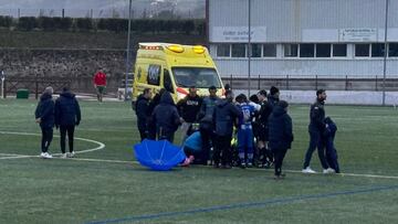 CD Naval - CD Tropezón (Suspendido)