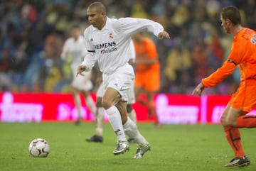 En el Real Madrid estuvo cinco años en los que llegó a jugar 177 partidos y marcó 104 goles.