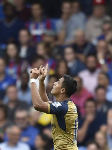 El jugador nacional disputó su primer partido como titular en la Premier League de este año.