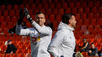 Jaume y Dimitrievski, en un calentamiento.