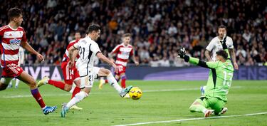 Golpea primero el Real Madrid. Magnífico pase filtrado de Kroos, encontrando la ruptura de Brahim Díaz al espacio, el cual definió a la perfección ante la salida de Ferreira con un toque sutil.