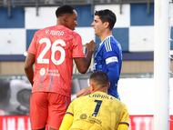 Yerry Mina and Alvaro Morata play during the Serie A match between Como 1907 and Cagliari Calcio at Giuseppe Sinigallia stadium in Como, Italy, on November 8, 2025. (Photo by Mairo Cinquetti/NurPhoto via Getty Images)