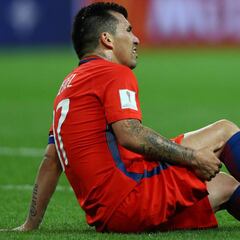 Gary Medel mejora y pero no sería titular ante Australia