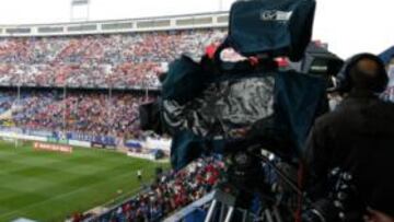<b>UN PACTO DE TRES TEMPORADAS</b> Canal+ y Mediapro han alcanzado un acuerdo para las tres próximas temporadas. Después de tres jornadas de intensas negociaciones entre ambos operadores televisivos, la denominada guerra del fútbol llegó ayer a su fin.