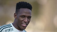 Yerri Mina, hecho: estará mañana o pasado en Barcelona