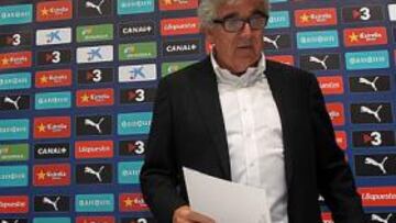 <b>A PUNTO DE ANUNCIAR SU RETIRADA. </b>Ramon Condal y Dani Sánchez Llibre comparecieron de urgencia y por voluntad propia anoche en Cornellà-El Prat.