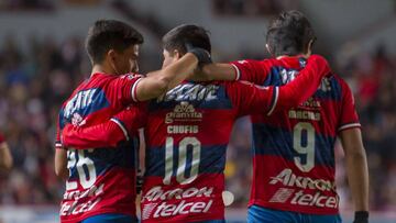 El atacante del Guadalajara abri&oacute; el marcador en el Victoria con vistosa anotaci&oacute;n, de habilidad dentro del &aacute;rea en juego de preparaci&oacute;n.