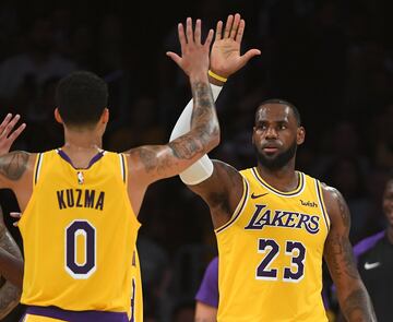 LeBron James y Kuzma. 