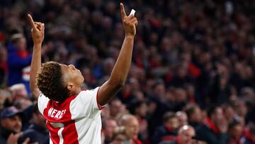 Ajax: Overmars: "David Neres has an offer from Atlético Madrid"