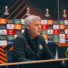 Genesio: “El Villarreal no está donde debería, pero sigue siendo un equipo muy peligroso”