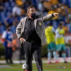 Miguel Herrera con saldo muy negativo en Clásicos Regios