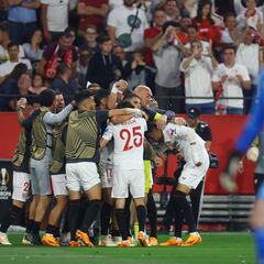 Las medias negras, talismanes de los Reyes de Europa