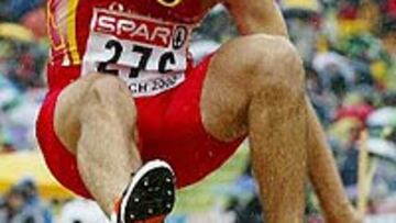 <b>EL MEJOR ESPAÑOL EN SALTO.</b> Lamela ha vuelto a demostrar que es el mejor en su especialidad.