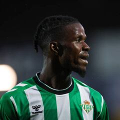 Paul Akouokou sufre una apendicitis aguda