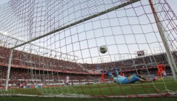 1-2. Banega marcó el primer tanto sevillista.