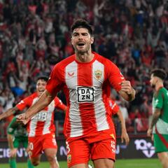 El Almería sigue de fiesta gracias a Suárez y Melero