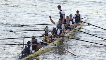 Oxford bate a Cambridge tras ser extraída una bomba sin explotar