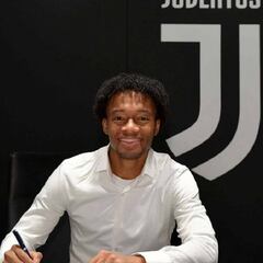 Oficial: Juan Cuadrado renueva con Juventus hasta 2022
