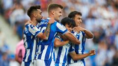 Alexander Sorloth of Real Sociedad celebrates with his teammates after scoring the 2-1 during the La Liga match between Real Sociedad and RCD Espanyol played at Reale Arena Stadium on September 18, 2022 in San Sebastian, Spain. (Photo by Cesar Ortiz / Pressinphoto / Icon Sport)