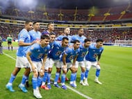 AME5014. GUADALAJARA (MÉXICO), 06/11/2024.- Jugadores de Cruz Azul posan este miércoles, durante un partido de la jornada 15 del Torneo Apertura 2024 de la liga MX entre Atlas y Cruz Azul, en el Estadio Jalisco, en Guadalajara (México). EFE/ Francisco Guasco