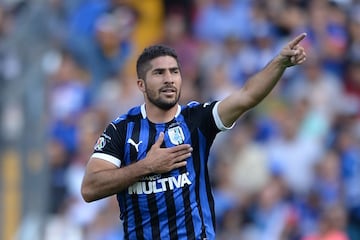 Las lesiones siempre impidieron que el ‘comandante’ fuera el líder de la zaga de Chivas, ahora en su etapa con los Emplumados se olvidó de los problemas físicos y se ha convertido en el referente de la recuperación de balones.