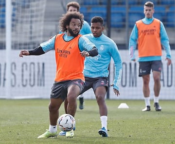 Marcelo y Rodrygo, durante el último entrenamiento del Madrid.