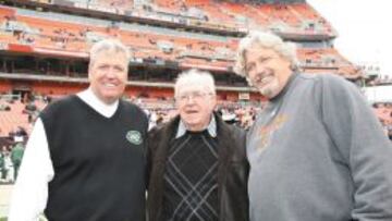 Rex y Rob Ryan junto a su padre, Buddy.