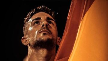 El boxeador español Jairo Noriega con la bandera.
