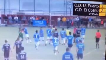 Sanción de 22 partidos por el botellazo a un árbitro