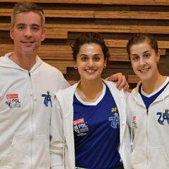 Carolina Marín y su encuentro con una estrella de Bollywood