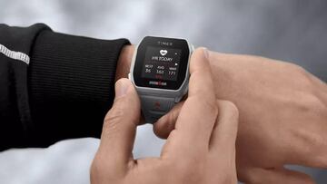 Timex muestra un smartwatch que aguanta activo casi un mes