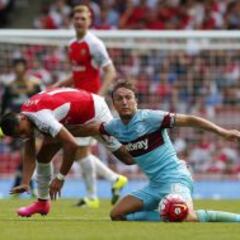Alexis Sánchez no pudo evitar la caída del Arsenal en el debut