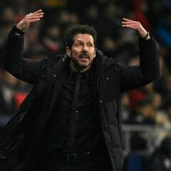 Indignación en el Atleti por el ‘no’ del juez a cambiar el partido