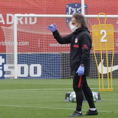 Profe Ortega: "Los futbolistas han hecho un trabajo en casa óptimo"